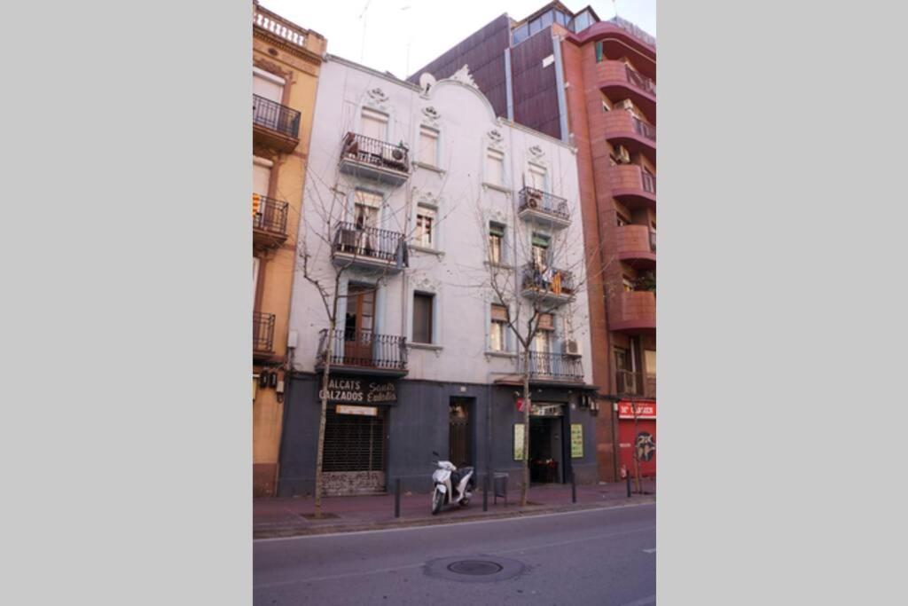 Barcelona Industrial Style Apartment L'Hospitalet de Llobregat Ngoại thất bức ảnh